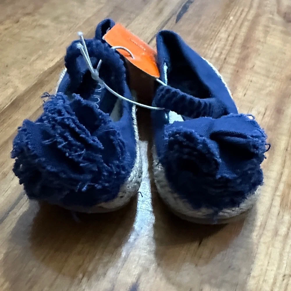 NEW Launch Foot Wear Kids Navy Slippers with Floral Accent